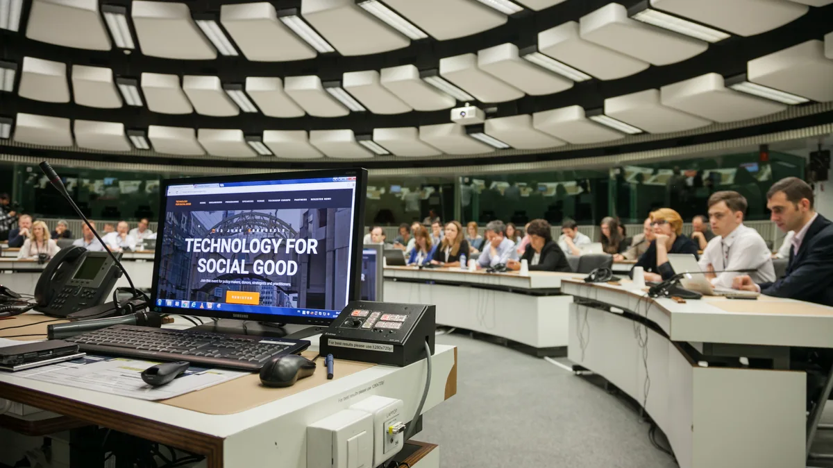 Vers un statut de 'personne électronique' : l'Europe face au défi juridique de la robotique