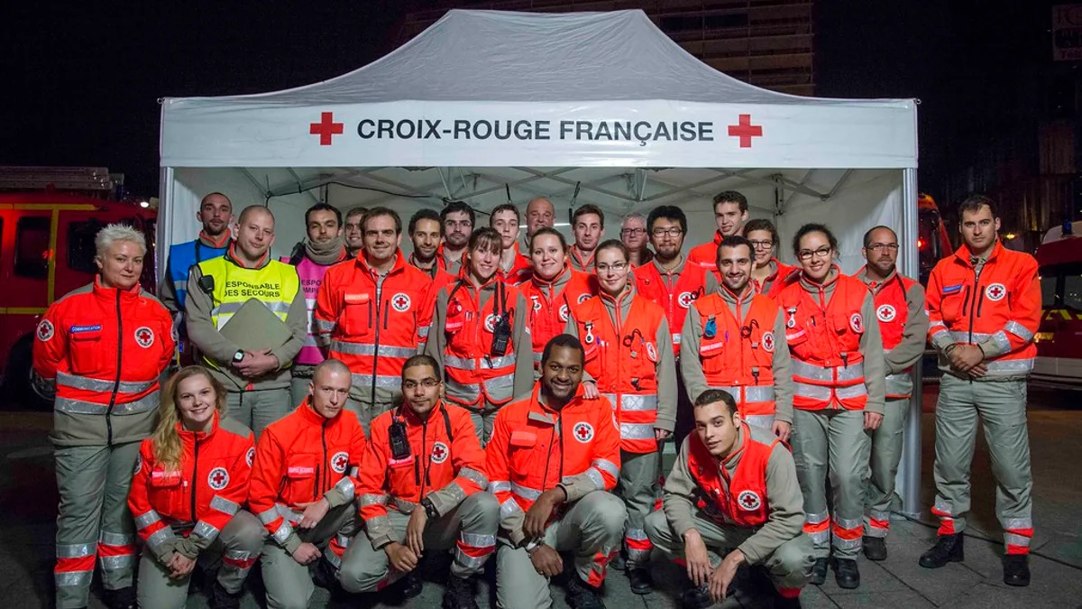 Incendies dans la Drôme : l'armée et les pompiers mobilisés face à un brasier dévastateur