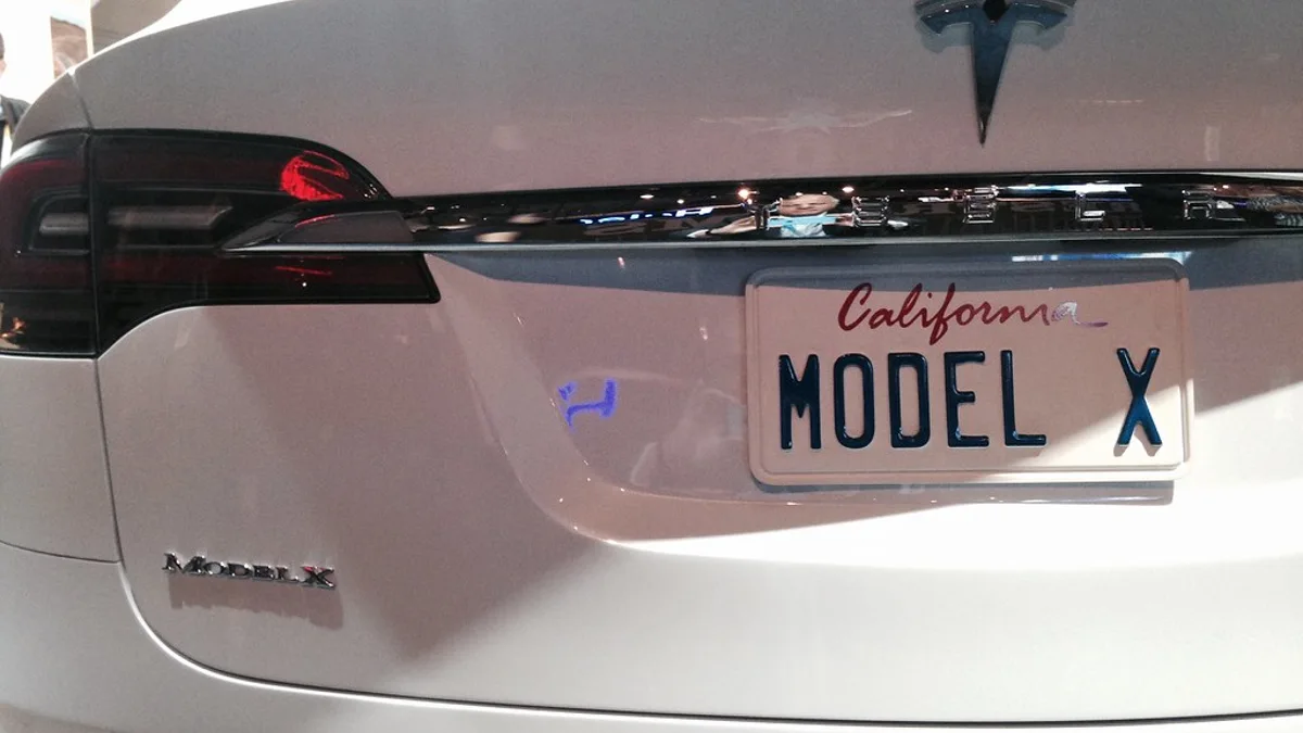 L'érosion des marges de Tesla : une mutation stratégique face à l'ascension de Toyota