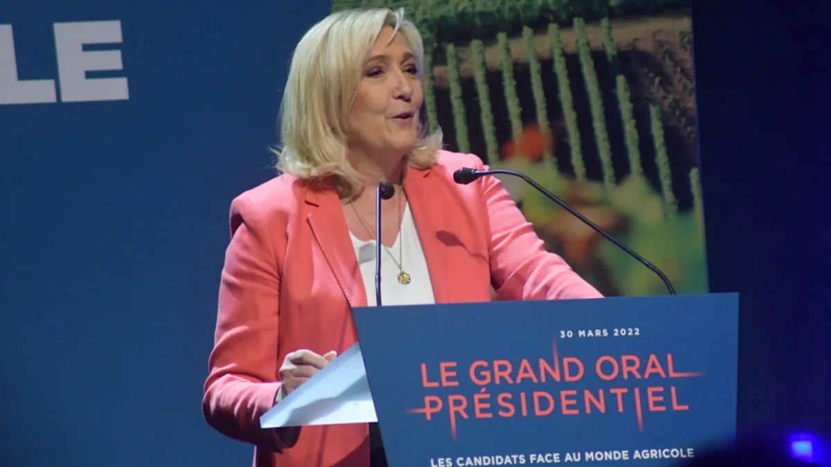 Présidentielle 2027 : Marine Le Pen officialise sa candidature malgré son parcours judiciaire