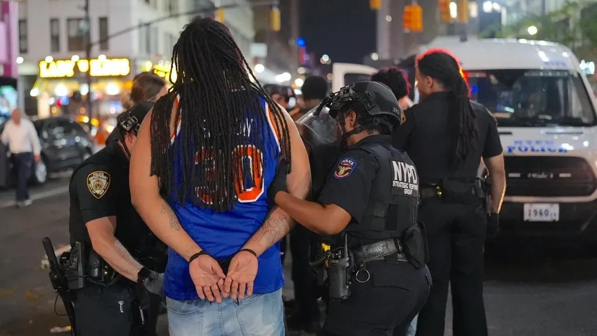 New York : le NYPD accepte de limiter les interpellations lors des manifestations suite à un accord judiciaire