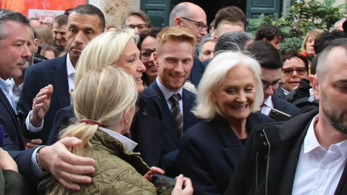Marine Le Pen à La Flèche : un premier déplacement de campagne marqué par une mobilisation populaire malgré la condamnation judiciaire