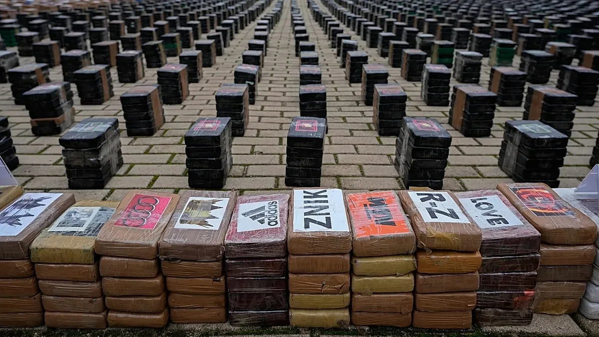 Saisie massive en Espagne : 11 tonnes de cocaïne découvertes dans des conteneurs de thon congelé