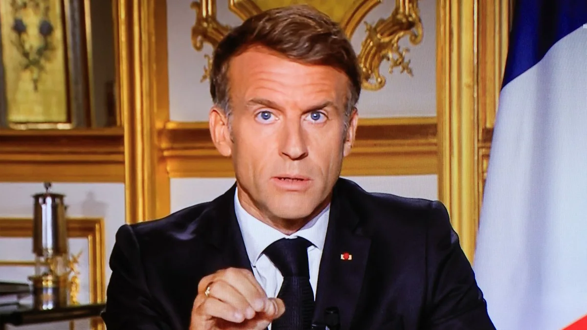 Violences du 17 octobre : Emmanuel Macron appelle à la distinction entre manifestants et casseurs