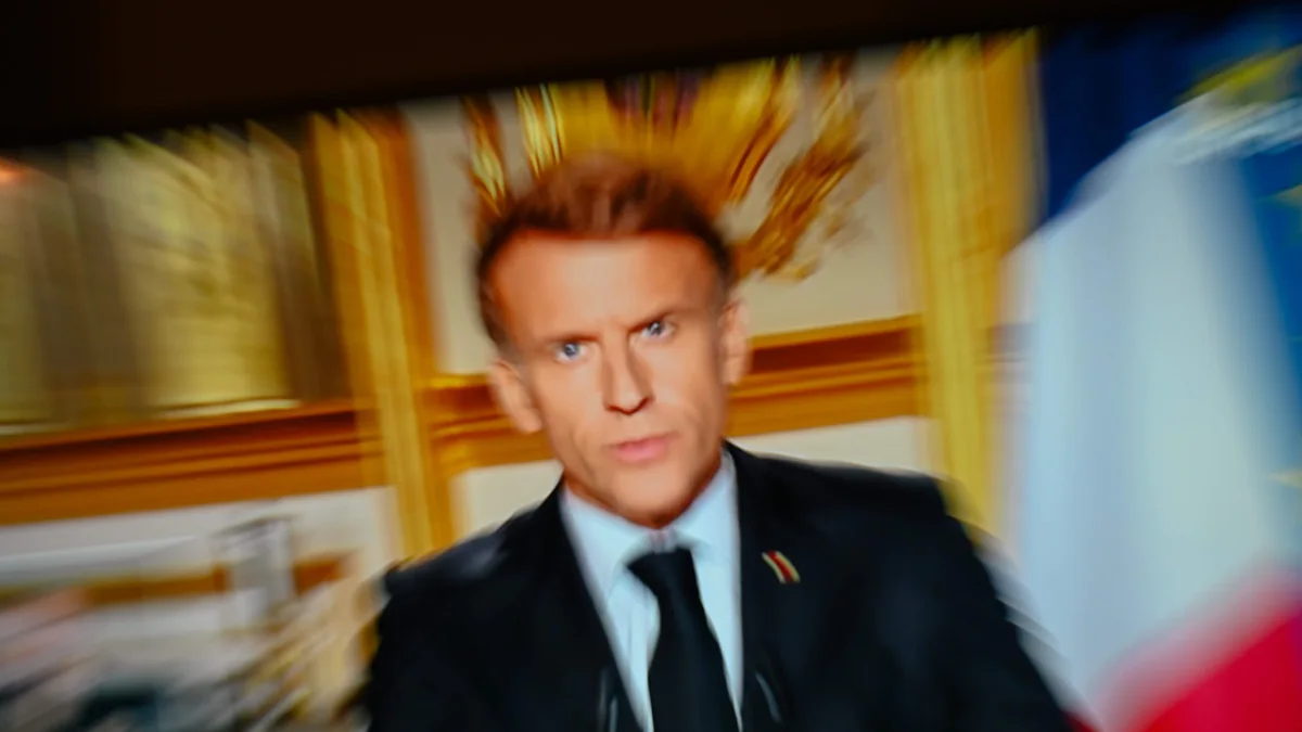 Violences du 17 octobre : Macron exprime sa colère et sa honte