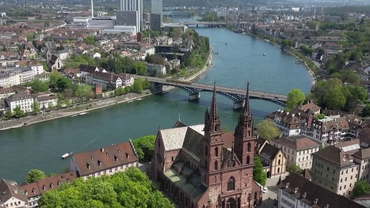 Bâle, une ville suisse aux racines médiévales et au lien fort avec le Rhin
