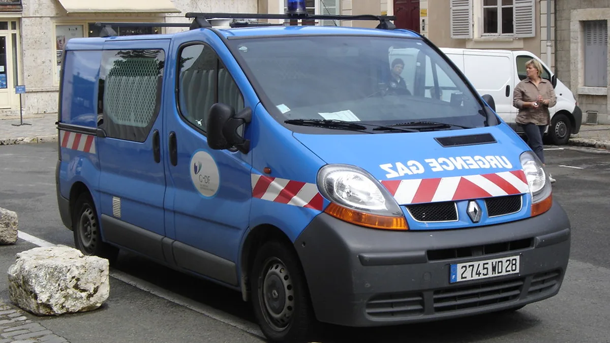 Urgence dans le Cher : un incendie massif menace un site d'armement classé Seveso seuil haut